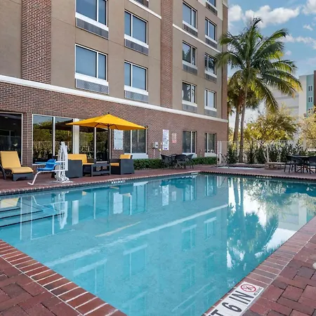 Cambria Hotel Ft Lauderdale, Airport South & Cruise Port